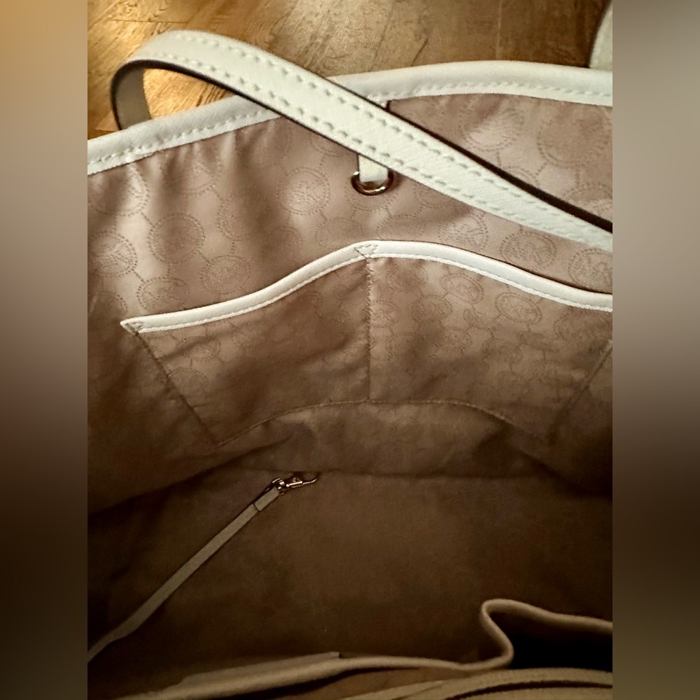 Life Is Too Short To Carry A Boring Handbag - Picture 10 of 16